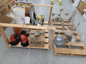 lot 31323 image: Two Pallets Of Miscellaneous Items
