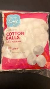lot 70253 image: Simply Sofo Premium Cotton Balls 200 Count - Retail $8