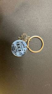 lot 70278 image: Thank You Mom Keychain with Tree Charm - Retail $8
