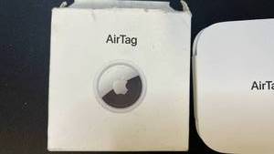 lot 70292 image: Apple AirTag Bluetooth Tracker - Retail $20