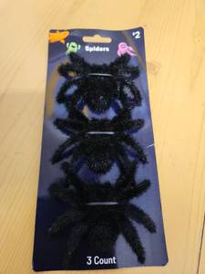 lot 71094 image: Spiders 3 Count Halloween Decorations (4Pack) - Retail $8