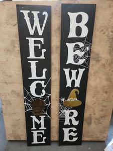 lot 71113 image: Welcome & Beware Halloween Wall Art Sign Pair Black 2 Stand Up Panels - Retail $40