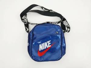 lot 4252 image: Nike Heritage Crossbody Bag Blue w Black Strap