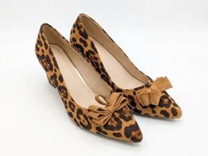 lot 4254 image: Leopard Print Pump Heels with Bow Detail - 44