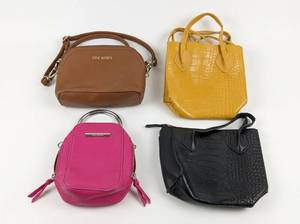lot 4256 image: Set of 4 PursesHandbags