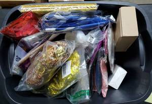 lot 64672 image: MISCELLANEOUS TOTE, Party Supplies