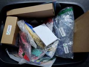 lot 64673 image: MISCELLANEOUS TOTE, Party Supplies