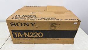 lot 6 image: Sony TA-N220 Stereo Power Amplifier
