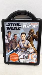 lot 55 image: Star Wars The Rise of Skywalker Book and Magnetic Play Set (Not Complete)