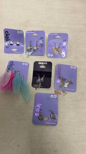 lot 114 image: Claires Earrings Lot of 9 Pairs Assorted Styles