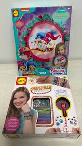lot 118 image: ALEX Shimmer and Shine Knot-a Pillow and Shamballa Bracelets Craft Kit Lot