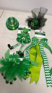 lot 140 image: St Patricks Day Hair Elastics Lot 5-Piece Set