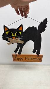 lot 190 image: Halloween Black Cat Ornament Happy Halloween Wood Sign
