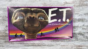 lot 124 image: E.T. The Extra-Terrestrial Parker Brothers Board Game 1982