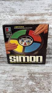 lot 126 image: Vintage Milton Bradley Simon Electronic Memory Game