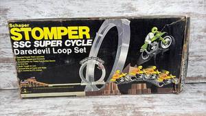 lot 127 image: Schaper Stomper SSC Super Cycle Daredevil Loop Set