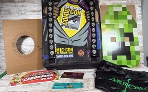lot 140 image: San Diego Comic Con 2013 Collectible Bundle