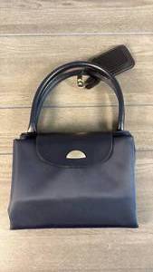 lot 208 image: Samsonite Navy Blue Tote Bag with Handles