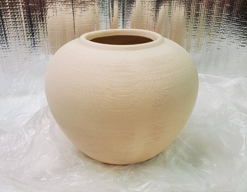 lot 59213 image: Ceramic Flower Vase Planter Home Decor - Tall Farmhouse Table Vases Rustic Living Room Kitchen Bedroom Centerpieces Decorations for House Office Coffee Desk Dining, 6hX8w. - Retail $40