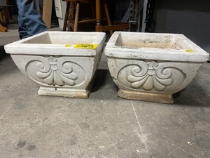 lot 35188 image: Set of two white planters