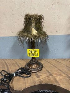 lot 35199 image: Vintage Small Accent Table Lamp.