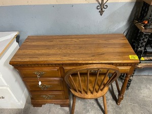 lot 35218 image: Wood writing desk with 4 drawers and matching chair