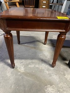 lot 35226 image: Mahogany single-drawer side table with finely turned, reeded legs.