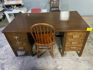 lot 35252 image: Solid Wood Vintage Desk With Desk Chair.