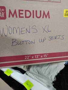 lot 37210 image: WOMENS XL BUTTON UP SHIRTS