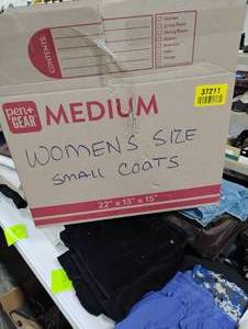 lot 37211 image: WOMENS SIZE SMALL COAT