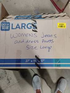 lot 37231 image: WOMENS JEANS & DRESS PANTS SIZE LARGE