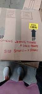 lot 37234 image: WOMENS JEANS TIGHTS AND DRESS PANTS