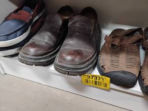 lot 37371 image: MENS CASUAL 8-11