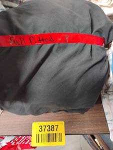 lot 37387 image: FULL FITTED