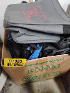 lot 37392 image: LOT OF TRAVEL BAGS