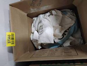 lot 37393 image: LOT OF SHOE BAGS MISC.