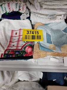 lot 37415 image: ASORTED KITCHEN WASH CLOTHS