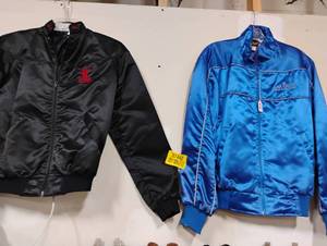 lot 37442 image: 2 -SMALL LAS VEGAS HILTON JACKETS