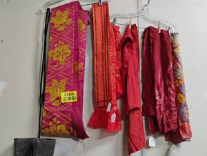 lot 37445 image: ASAIN PRINT SCARFS - 6.