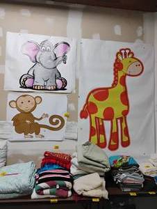 lot 37453 image: 3 - HUGE MONKEY ELEPHANT GIRAFFE WALL STICKERS