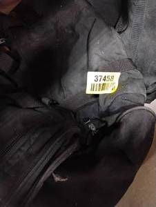 lot 37458 image: LARGE DUFFLE BAGS. - 3 BLACK.