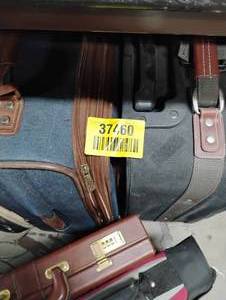 lot 37460 image: 2 SMALL SUIT CASES.