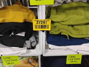lot 37297 image: WOMENS LARGE LONG SLEEVE SHIRTS