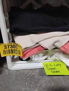 lot 37300 image: WOMENS EXTRA LARGE LONG SLEEVE SHIRTS
