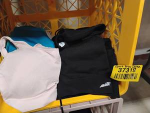 lot 37319 image: WOMENS LARGE SPORT BRAS