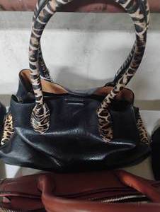 lot 37323 image: SMALL PURSES