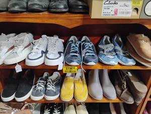 lot 37361 image: WOMENS CASUAL 6-8
