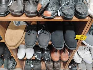 lot 37364 image: MENS SHOES 7-11