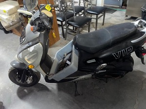 lot 35296 image: street legal Super Motor VIP Scooter