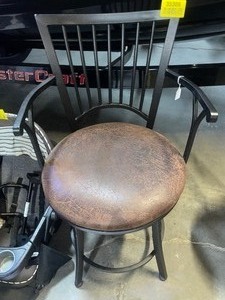 lot 35306 image: Outdoor Patio Chair